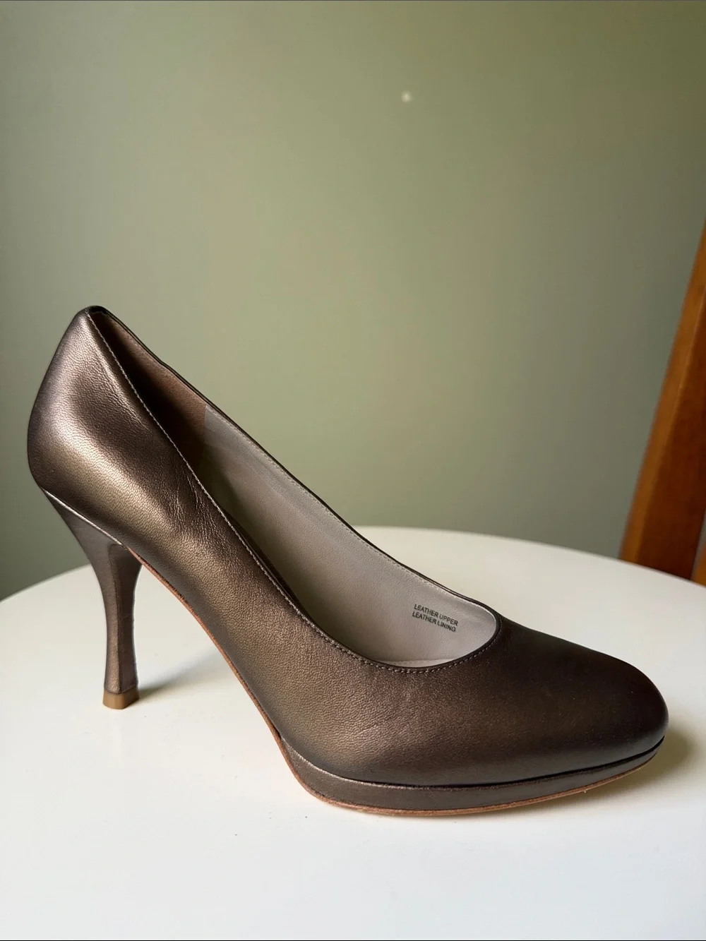 Title: Via Spiga Metallic Bronze Leather Platform Pumps Heels Size 7.5M EUC